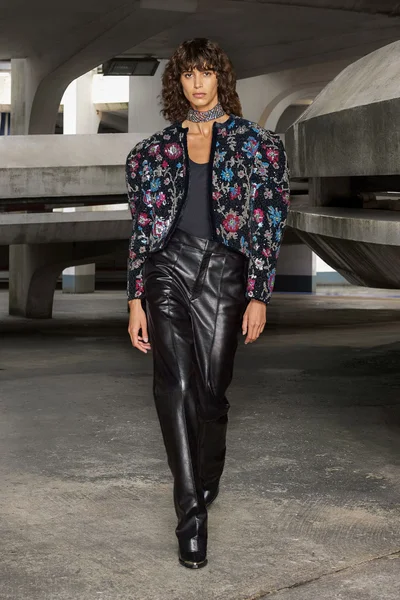 Look 48